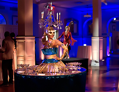 strolling_table_main_big